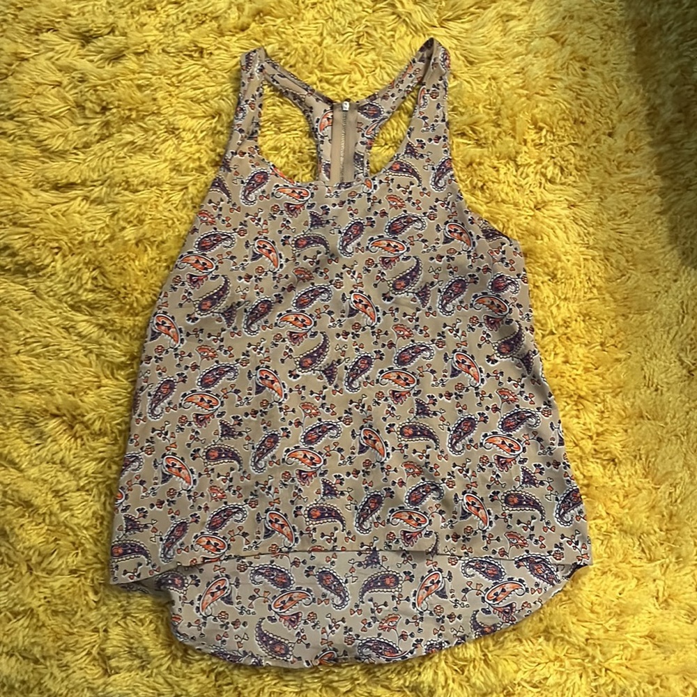 🚨Forever 21 Racerback Patterned Top - Picture 3 of 4